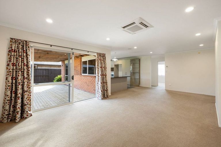 Photo of property in 23 Watkins Road, Cambridge, 3434