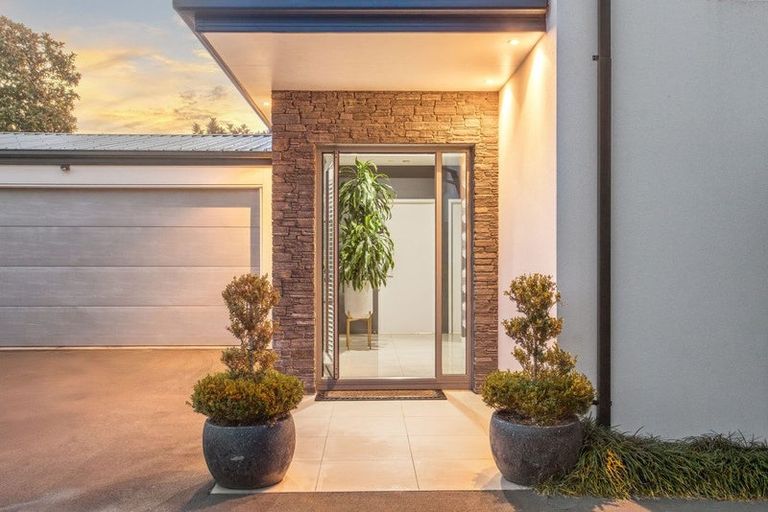 Photo of property in 154a Hamilton Avenue, Ilam, Christchurch, 8041