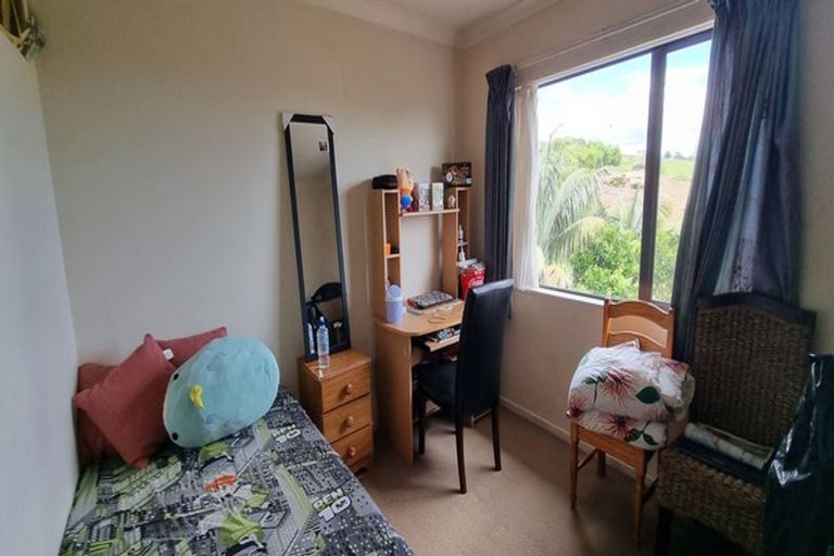 Photo of property in 16 Mangerton Lane, East Tamaki Heights, Auckland, 2016