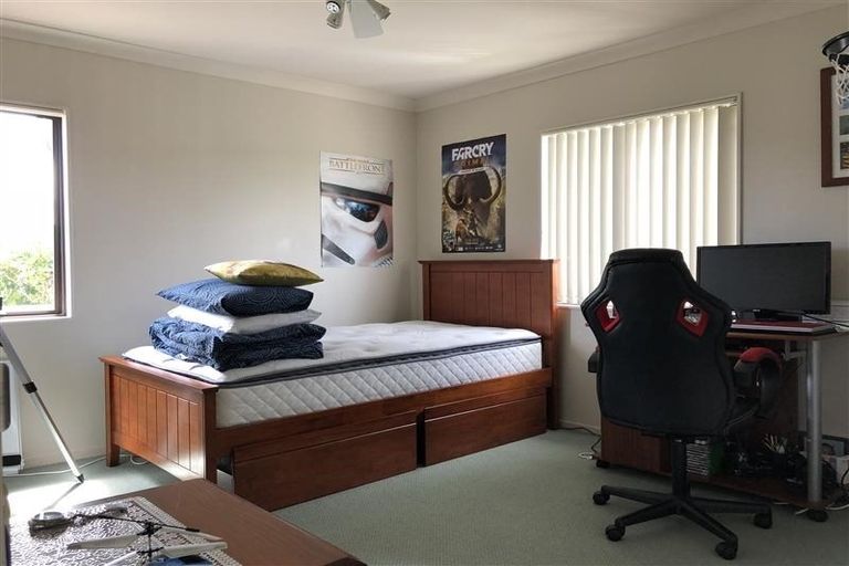 Photo of property in 11 Brittany Drive, Henderson, Auckland, 0612