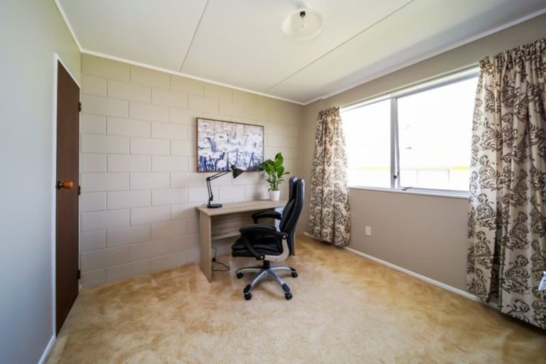 Photo of property in 23a Tahurangi Place, Spotswood, New Plymouth, 4310