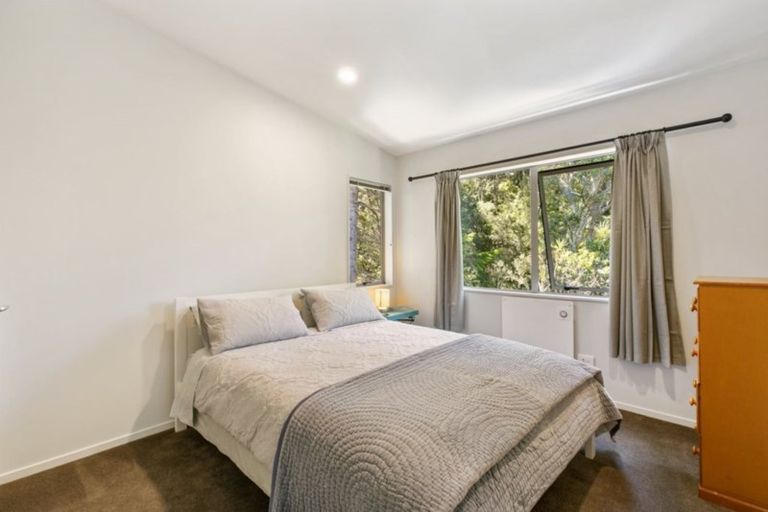 Photo of property in 2/72 Spinella Drive, Bayview, Auckland, 0629