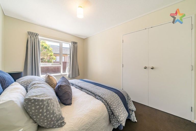 Photo of property in 11 Jasmine Grove, Maungaraki, Lower Hutt, 5010