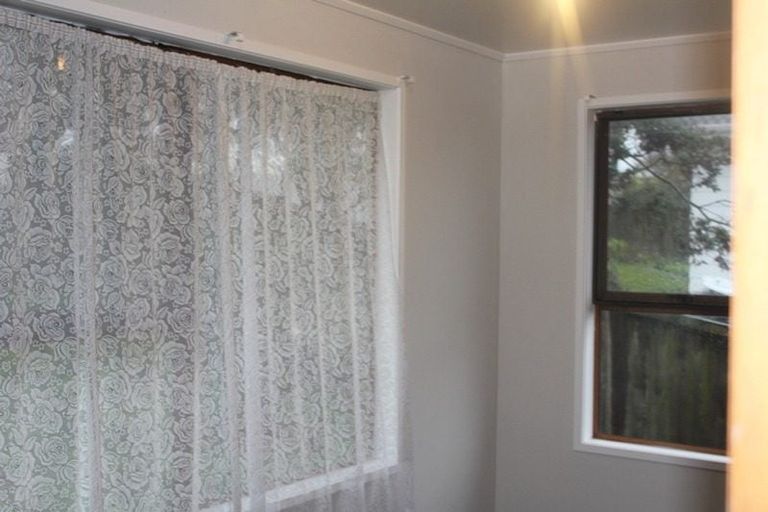 Photo of property in 37 Catkin Crescent, Papatoetoe, Auckland, 2025