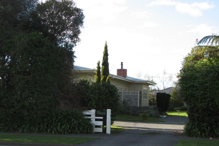 Photo of property in 10 Wanganui Road, Marton, 4710