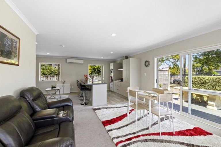 Photo of property in 27 Fraser Crescent, Elderslea, Upper Hutt, 5018