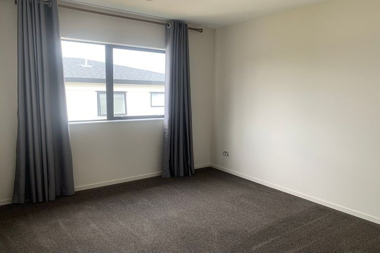 Photo of property in 98 Cardiff Road, Pakuranga, Auckland, 2010