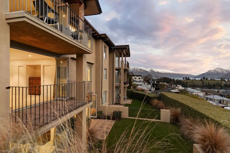 Photo of property in The Woods, 5/12 Dublin Street, Queenstown, 9300