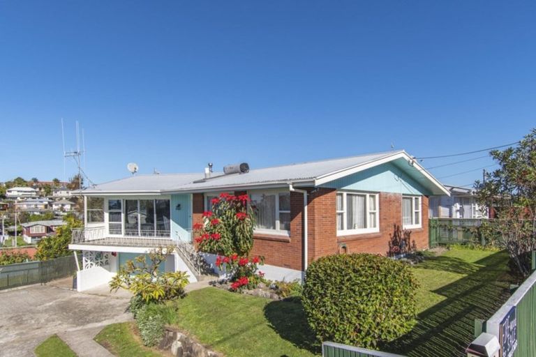 Photo of property in 11 Kingswood Road, Brookfield, Tauranga, 3110