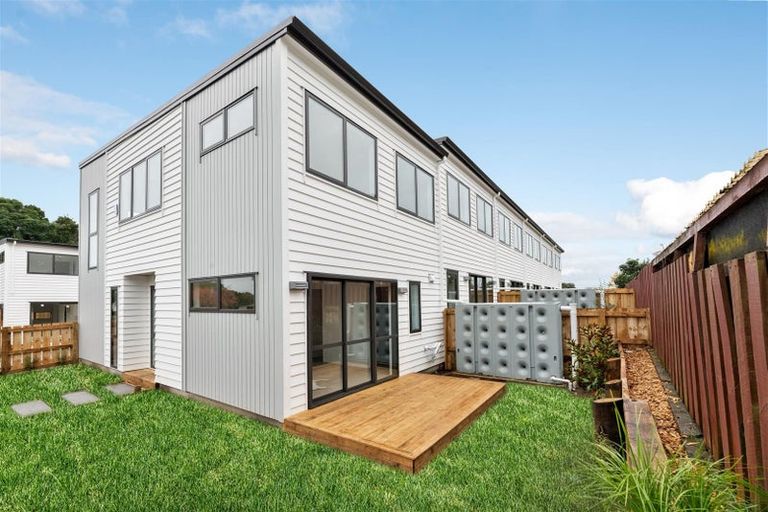 Photo of property in 2b Cadiz Place, Red Hill, Papakura, 2110
