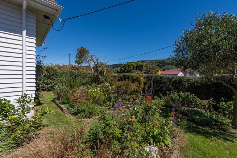 Photo of property in 18 Coates Street, Tawa, Wellington, 5028