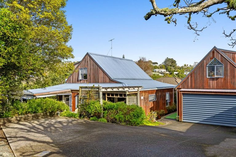 Photo of property in 28 Donald Street, Stanmore Bay, Whangaparaoa, 0932