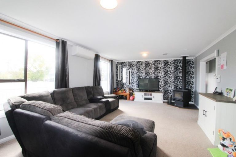 Photo of property in 15 Huia Street, Pahiatua, 4910