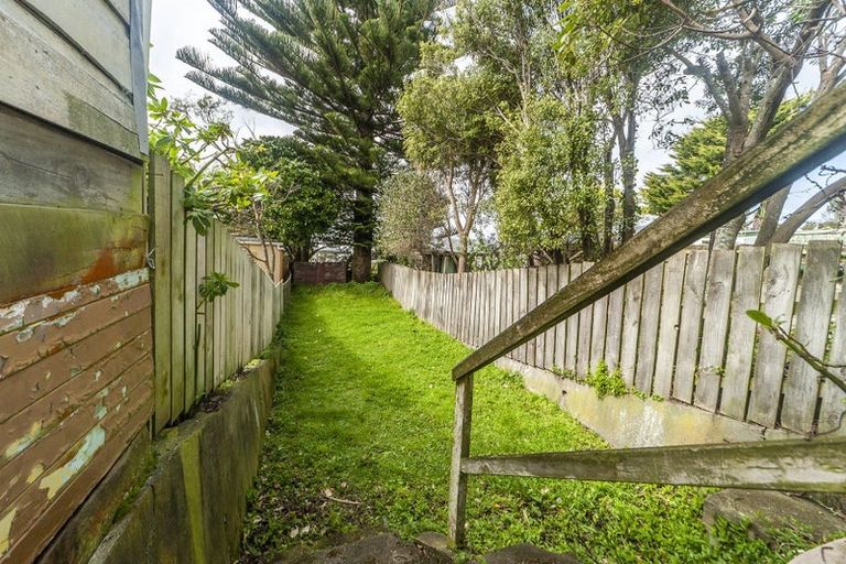 Photo of property in 53 Duncan Terrace, Kilbirnie, Wellington, 6022
