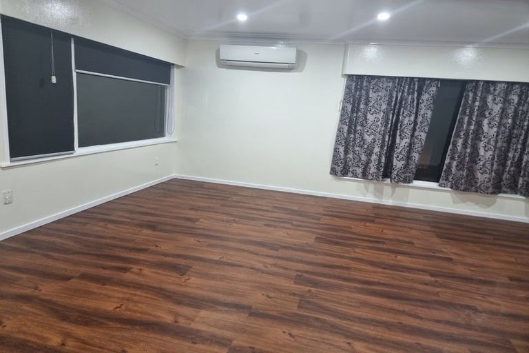 Photo of property in 90 Lawrence Crescent, Hillpark, Auckland, 2102