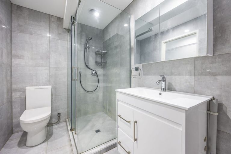 Photo of property in 38 Staincross Street, Green Bay, Auckland, 0604