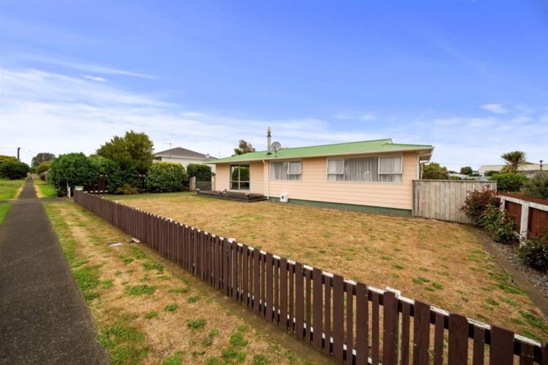 Photo of property in 26 Ngatai Street, Manaia, 4612