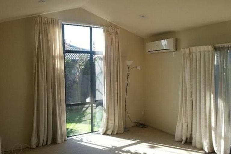 Photo of property in 17 Riegler Place, Belfast, Christchurch, 8051