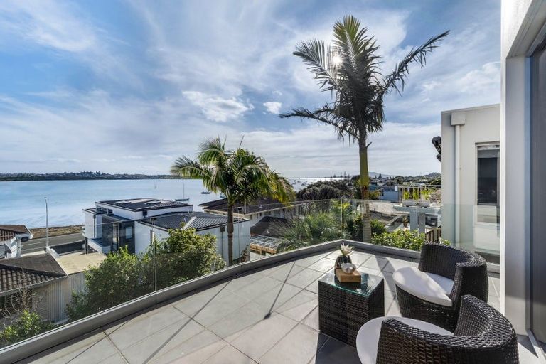 Photo of property in 5a Bucklands Beach Road, Bucklands Beach, Auckland, 2012