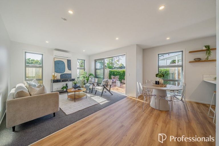 Photo of property in 9b Seddon Street, Waikanae, 5036