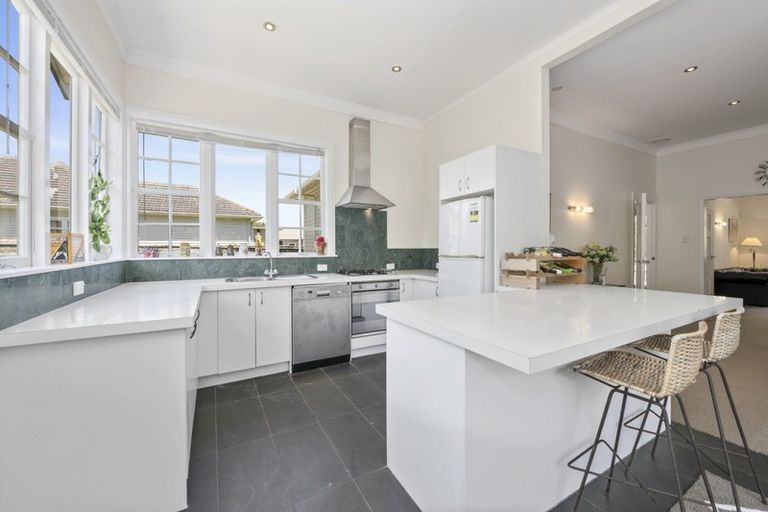 Photo of property in 25 Black Beech Street, Birchville, Upper Hutt, 5018