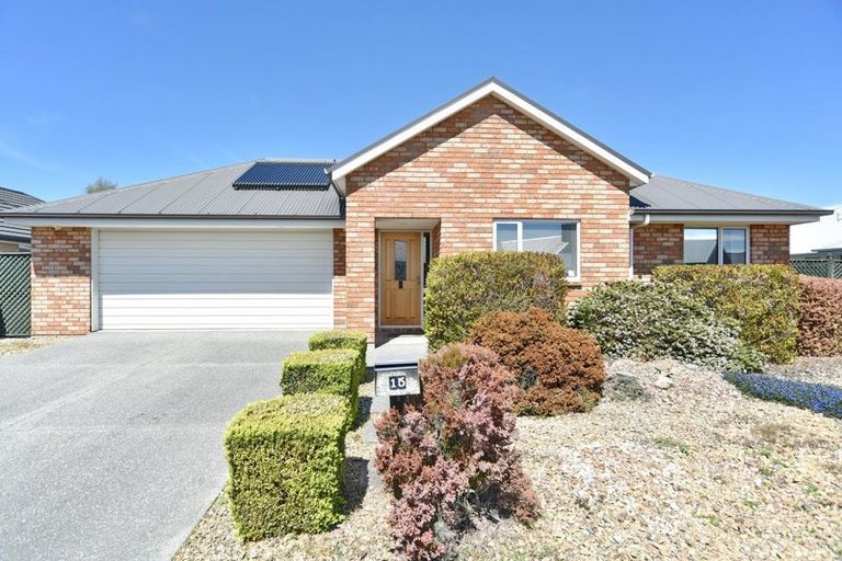 Photo of property in 15 Sycamore Close, Rangiora, 7400