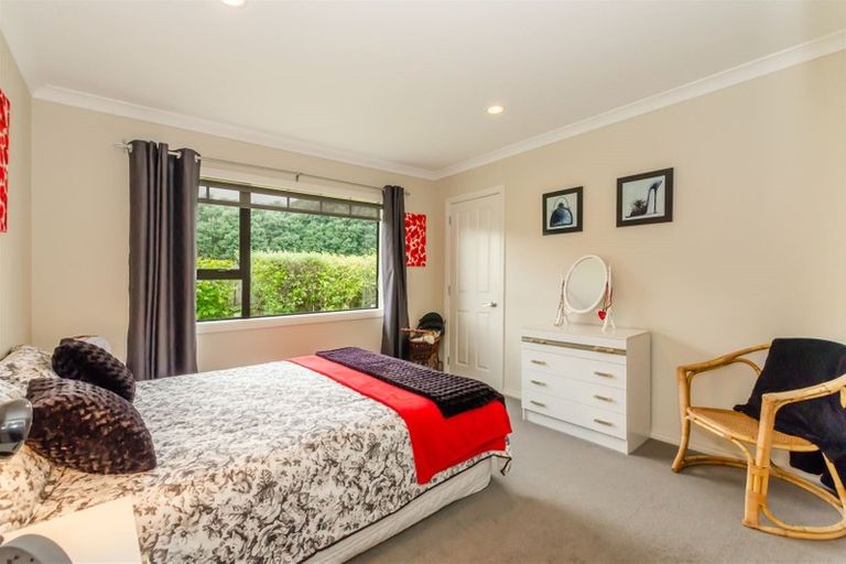 Photo of property in 34 Gandalf Crescent, Paraparaumu, 5032