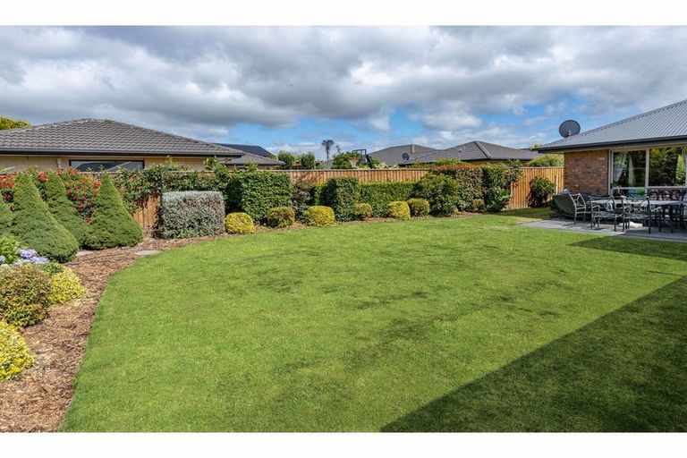 Photo of property in 4 Doncaster Place, Rangiora, 7400
