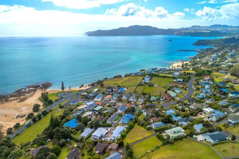 Photo of property in 61 Stratford Drive, Cable Bay, 0420