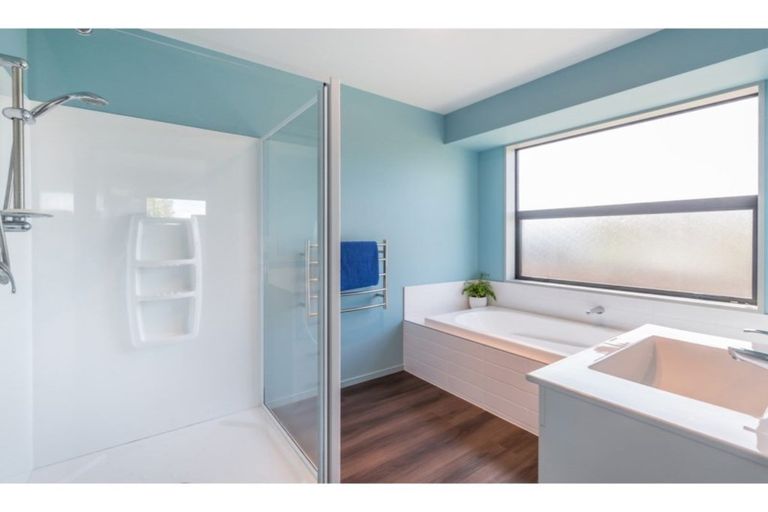 Photo of property in 68 Orrick Crescent, Avondale, Christchurch, 8061