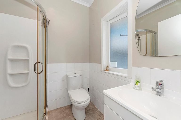 Photo of property in 124a Masters Avenue, Silverdale, Hamilton, 3216