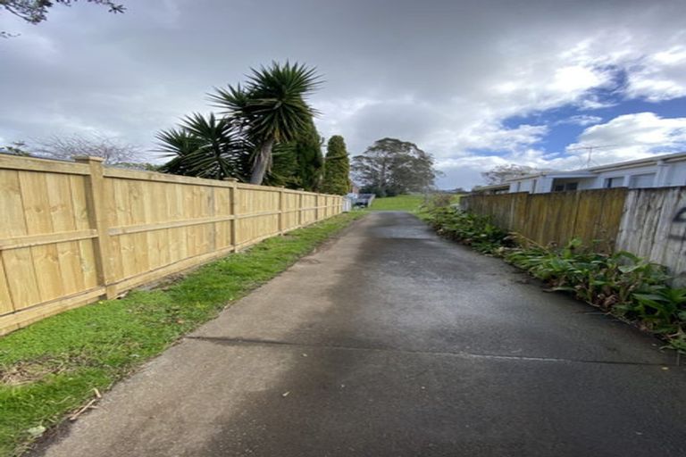 Photo of property in 2/18 Mirrabooka Avenue, Botany Downs, Auckland, 2010