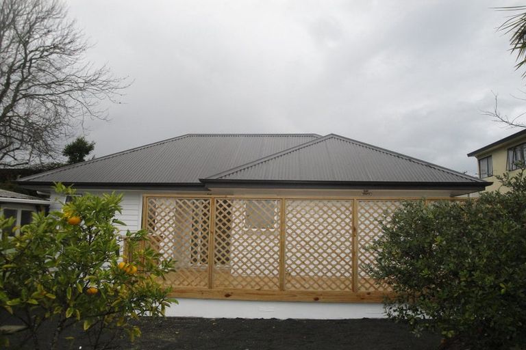 Photo of property in 29 Trinidad Road, Sunnynook, Auckland, 0620