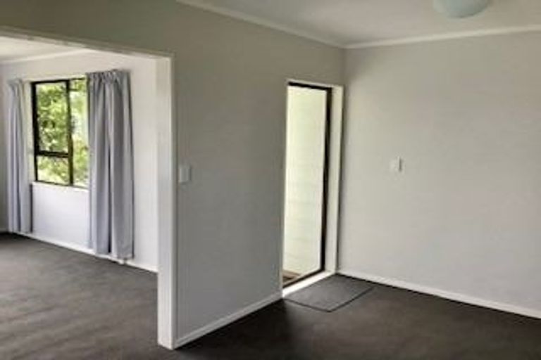 Photo of property in 42 Viewmont Drive, Harbour View, Lower Hutt, 5010