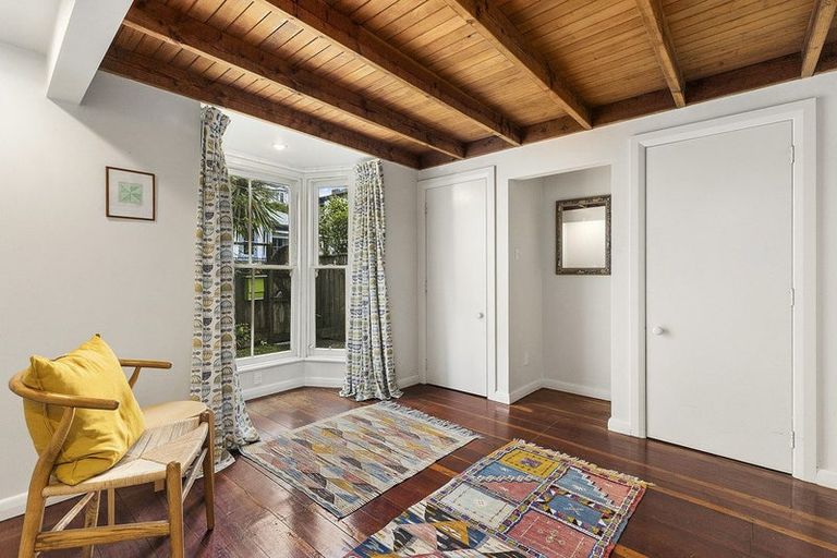 Photo of property in 127 Aro Street, Aro Valley, Wellington, 6021