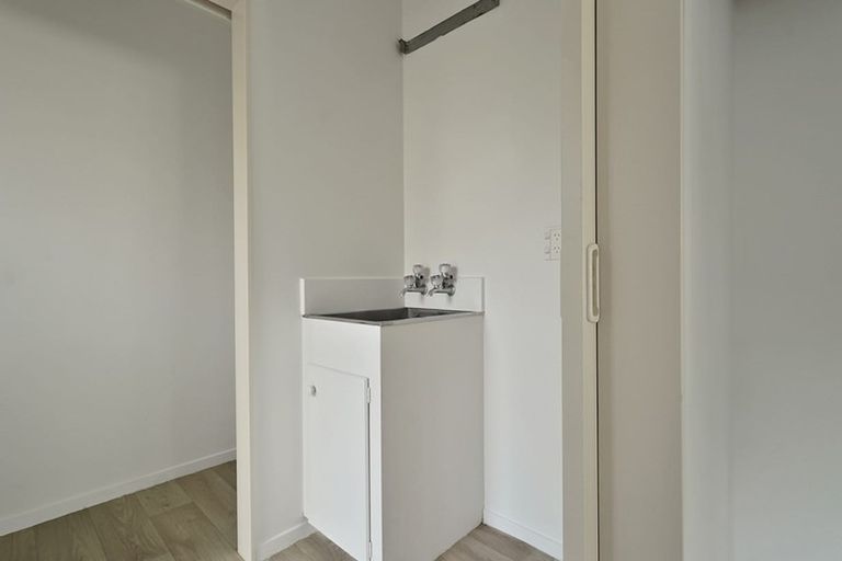 Photo of property in 6/24 Eastglen Road, Glen Eden, Auckland, 0602