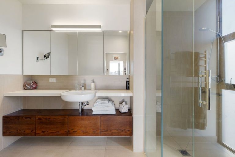 Photo of property in 142 Lake Crescent, Hamilton Lake, Hamilton, 3204