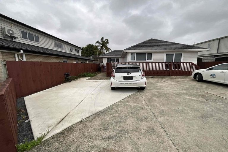 Photo of property in 15a Omana Road, Papatoetoe, Auckland, 2025