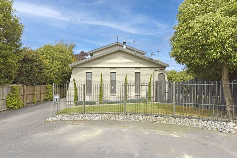 Photo of property in 50c Karnak Crescent, Russley, Christchurch, 8042