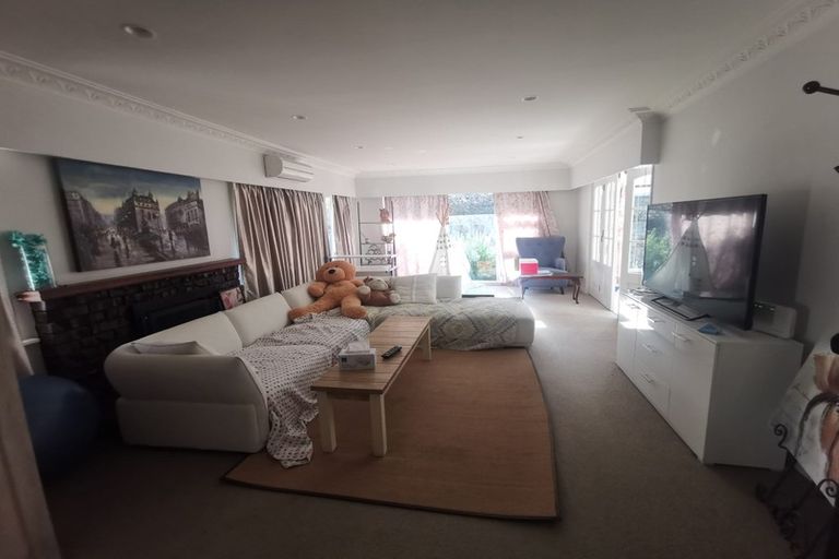 Photo of property in 56 Memorial Avenue, Ilam, Christchurch, 8053