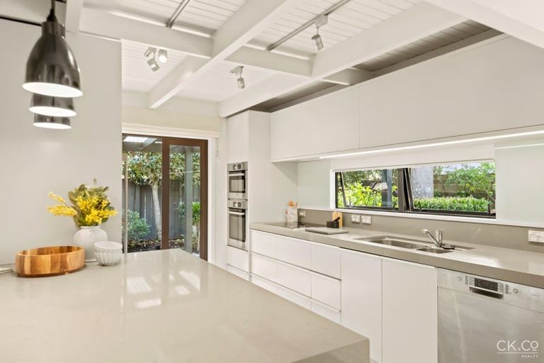 Photo of property in 32 Saint Columbans Grove, Boulcott, Lower Hutt, 5010