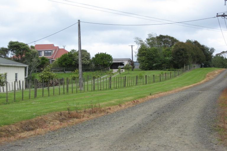 Photo of property in 109 Hanham Road, Kumeu, 0891