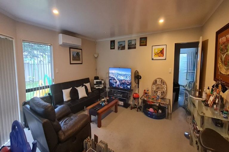 Photo of property in 33a Schnapper Rock Road, Greenhithe, Auckland, 0632