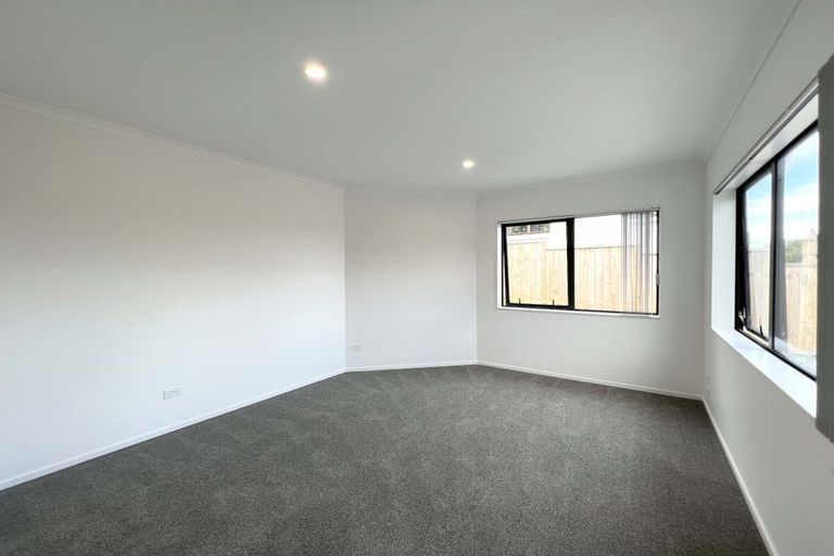 Photo of property in 15d Regia Close, Half Moon Bay, Auckland, 2012