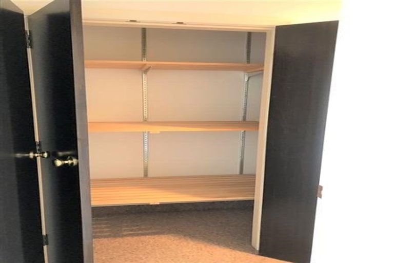 Photo of property in 52 Winchester Street, Levin, 5510