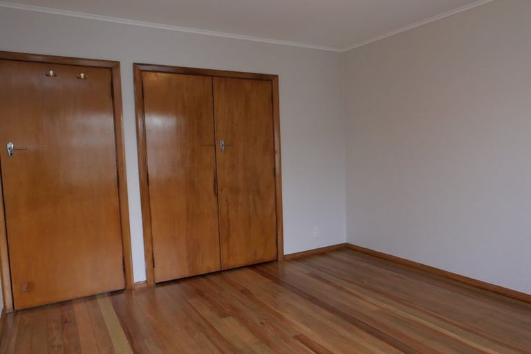 Photo of property in 1 Huia Place, Levin, 5510