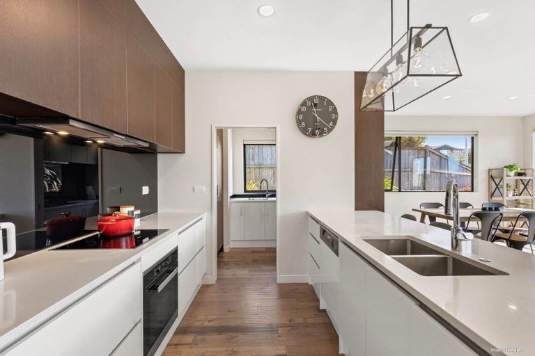 Photo of property in 13 Caldera Drive, Long Bay, Auckland, 0630