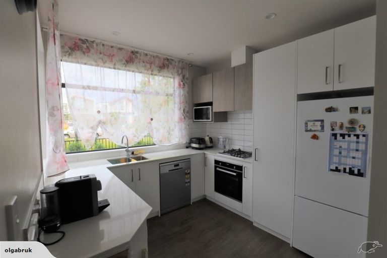 Photo of property in 48 Battalion Drive, Papakura, 2110