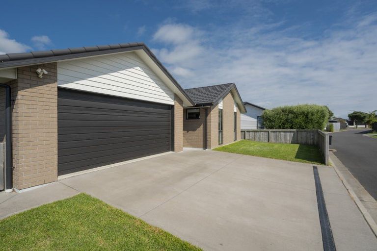 Photo of property in 14 Centaine Way, Papamoa Beach, Papamoa, 3118