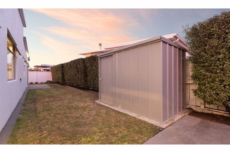 Photo of property in 19 Awatira Drive, Papamoa Beach, Papamoa, 3118